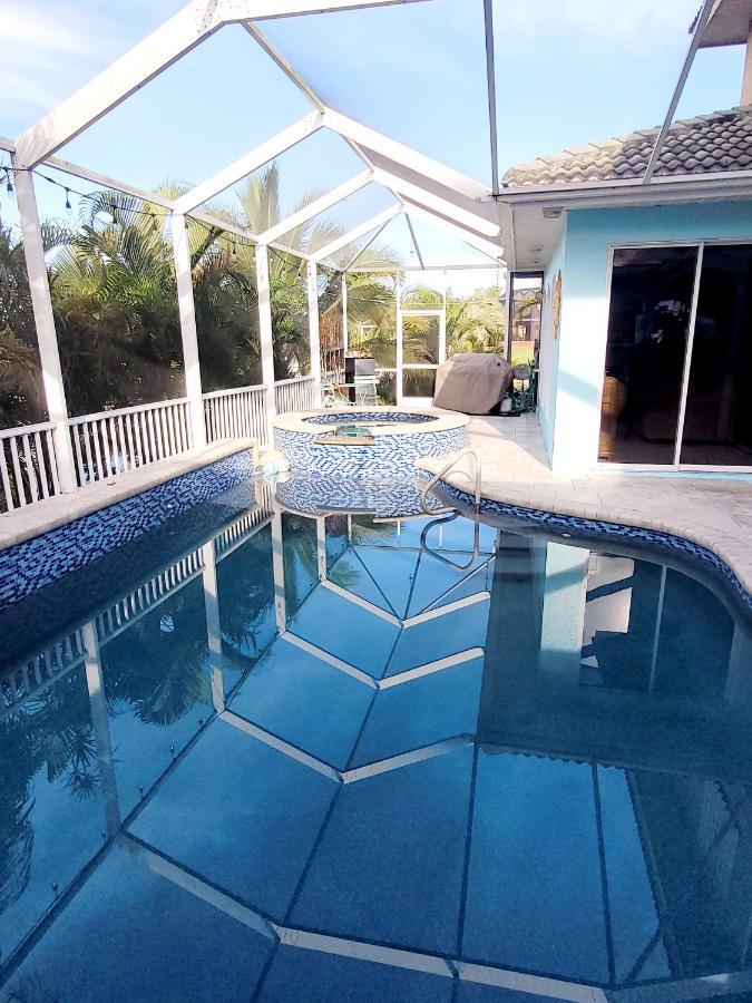 Cape Paradise B & B - Your Luxury Tropical Retreat Cape Coral Exteriör bild