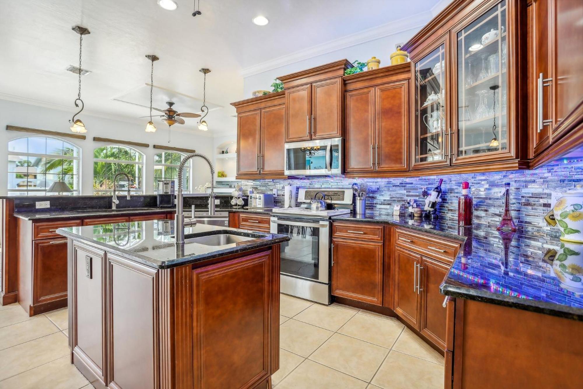 Cape Paradise B & B - Your Luxury Tropical Retreat Cape Coral Exteriör bild